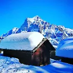 Thun Alps Scenic Views And Concierge By Swisshut *